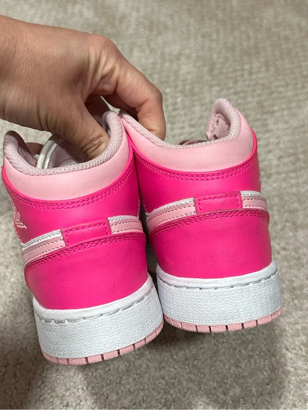 Nike Air Jordan 1 Mid White Fierce Pink